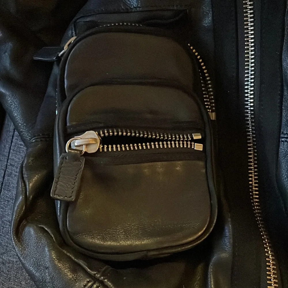 Black leather hobo Alexander wang INSPIRED  -excellent condition adjustable tie